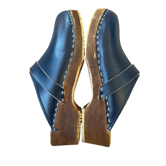 Vintage Wooden Sole Navy Leather Slip On Scandinavian Style Clogs EU 40 USA 9 - Picture 6 of 9